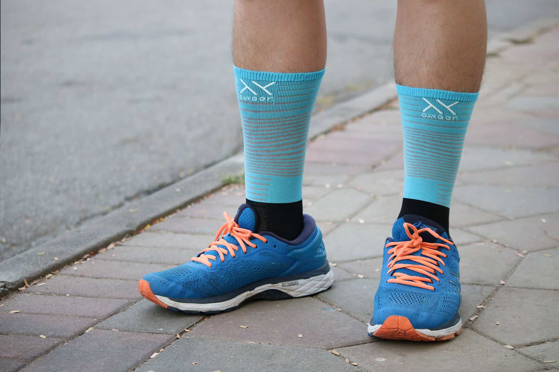 ชุดออกกำลังกาย ถุงเท้า Compressport Mid Compression Socks สีฟ้า
