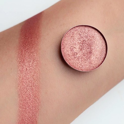 อายแชโดว์ เนื้อแบบ Shimmer