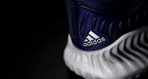 รองเท้า Adidas ที่ได้รับความนิยมมีกี่รุ่นกี่แบบ