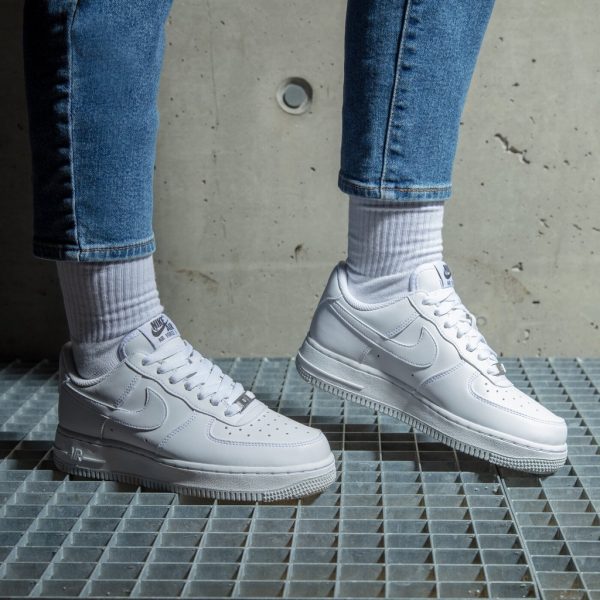 รองเท้า Nike ผู้หญิงรุ่น Air Force 1