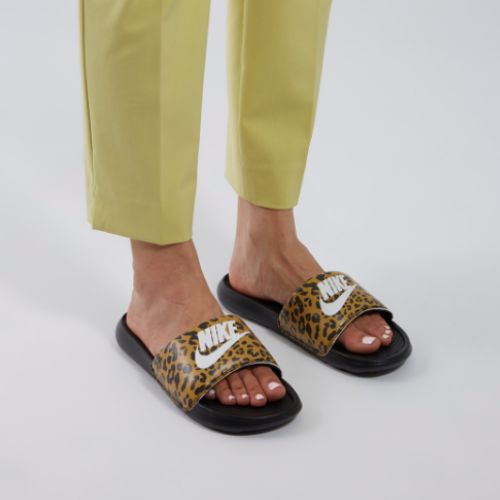 รองเท้า Nike ผู้หญิงรุ่น Victori One Print Slides
