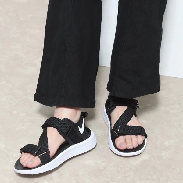 รองเท้า Nike ผู้หญิงรุ่น Vista Sport Sandals