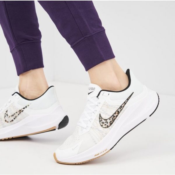 รองเท้า Nike ผู้หญิงรุ่น Winflo 8 Premium Running