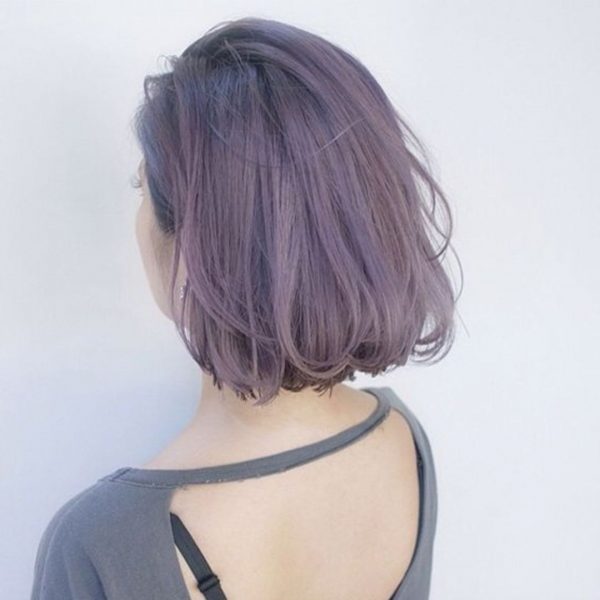 ผมสีม่วงอมเทา