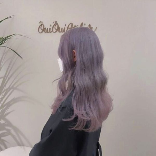 ผมสีม่วงอมเทา